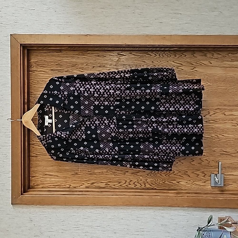 NWOT Smocked Long Blouse, size M